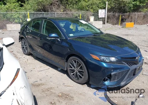 2021 Toyota Camry Se Awd z USA, uszkodzony, nr VIN 4T1G11BK4MU042911